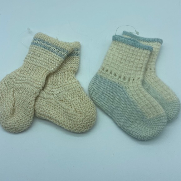 Vintage Knitted Baby /Doll Booties 2 Pairs Cream Blue Knit Socks Boy Shower Gift - Picture 1 of 8